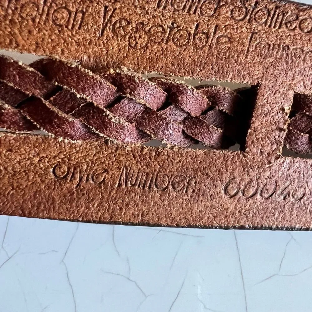 Will leather goods a vintage-style brown leather belt featuring embossed details